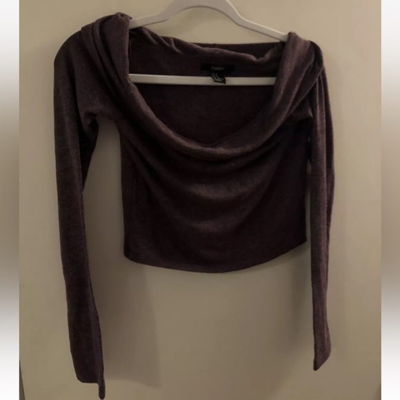 Forever 21 Size Medium Off The Shoulder Plum Long Sleeve Top - Picture 1 of 3